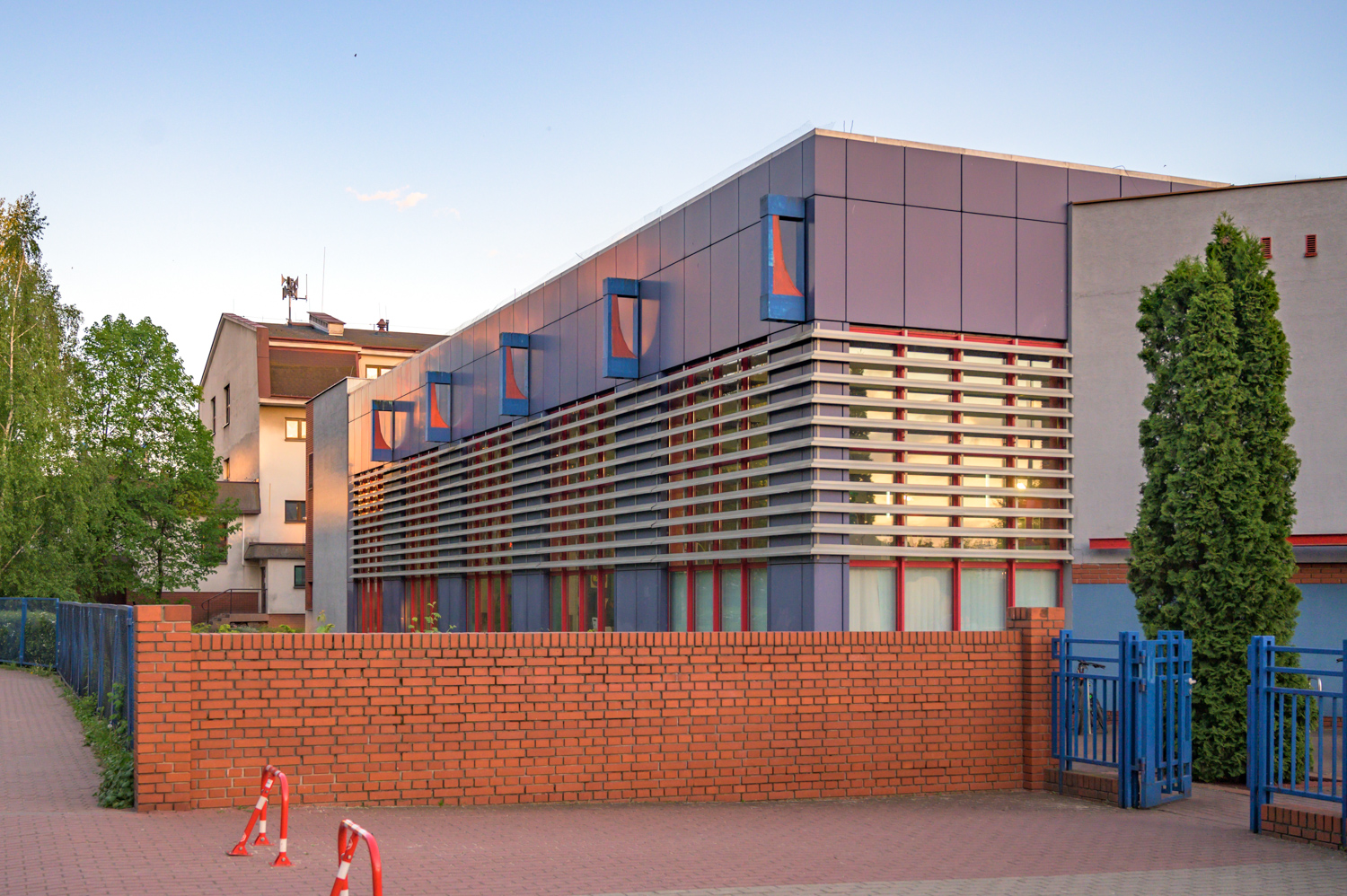 Zdjęcie architektury budynku Szkoła Podstawowa nr 344 im. Powstania Warszawskiego - rozbudowa